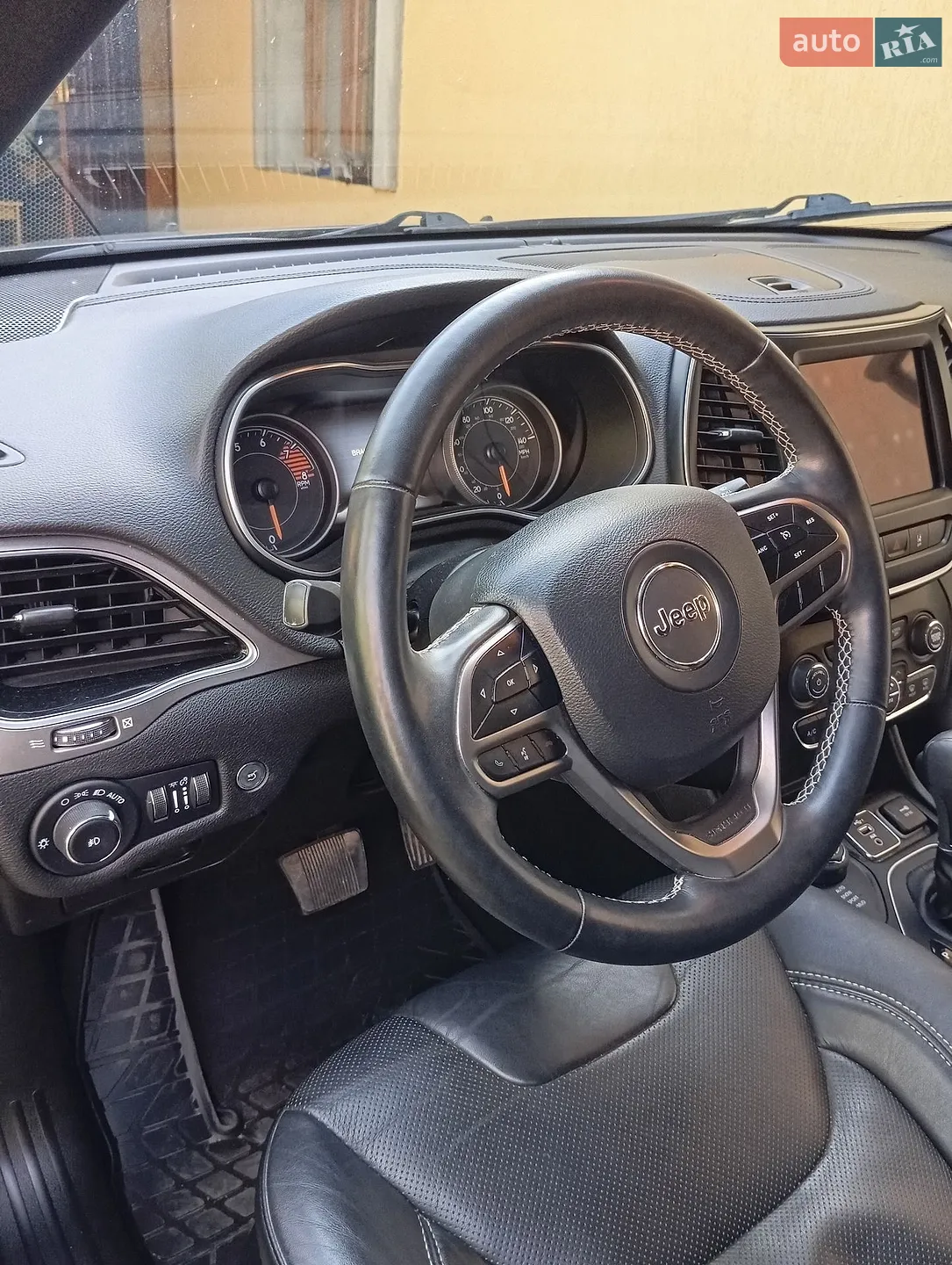 2020 Jeep Cherokee - мініатюра 6
