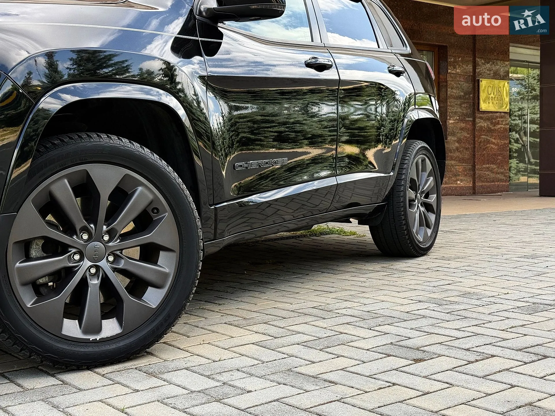 2019 Jeep Cherokee - мініатюра 13