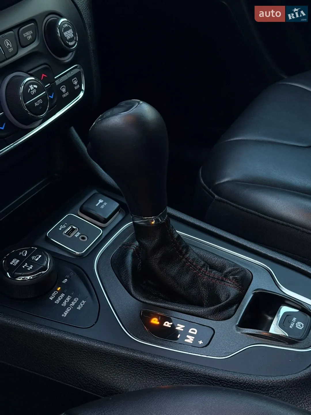 2018 Jeep Cherokee - мініатюра 26