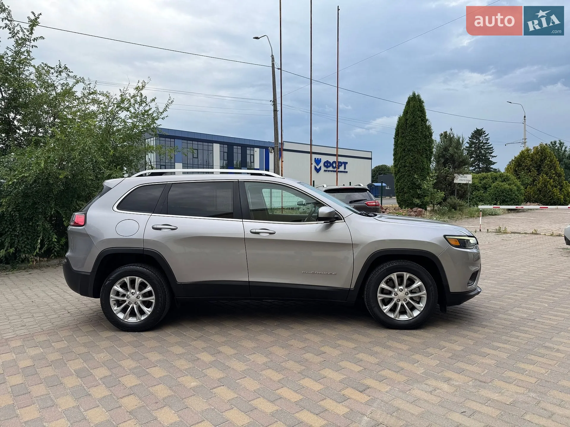 2018 Jeep Cherokee - мініатюра 9