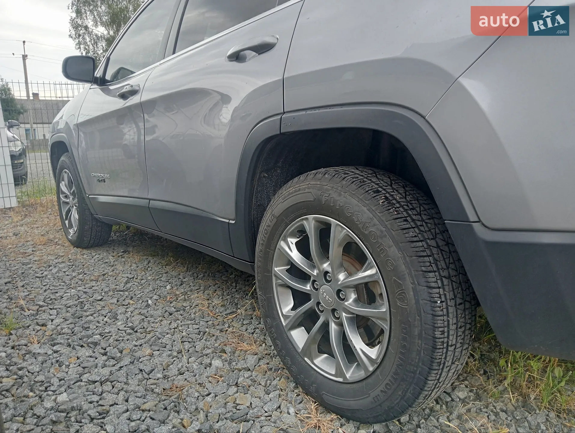 2020 Jeep Cherokee - мініатюра 10