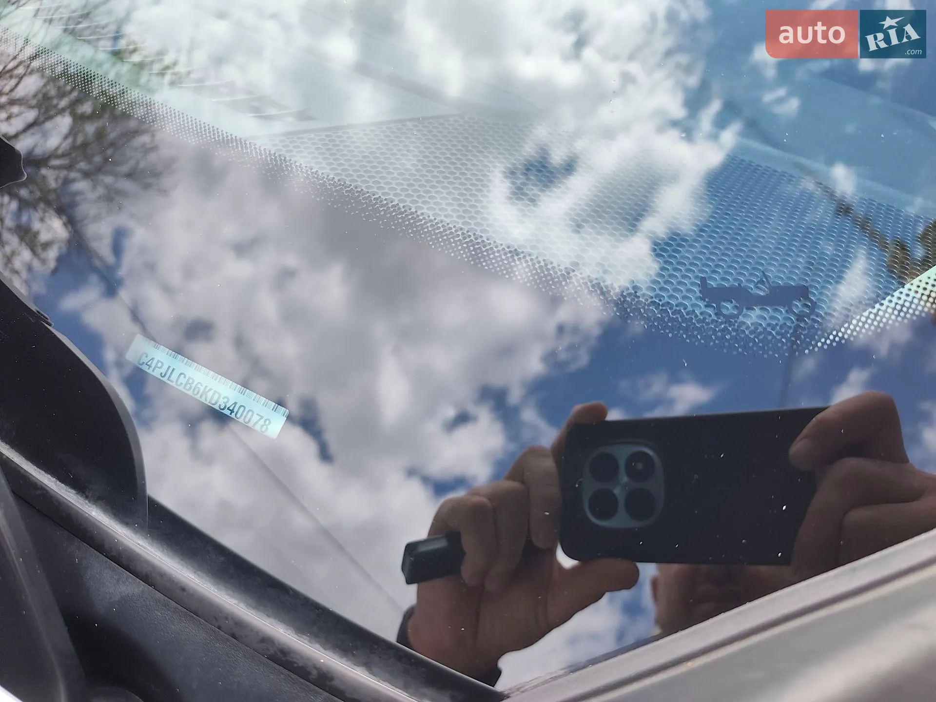 2019 Jeep Cherokee - мініатюра 23