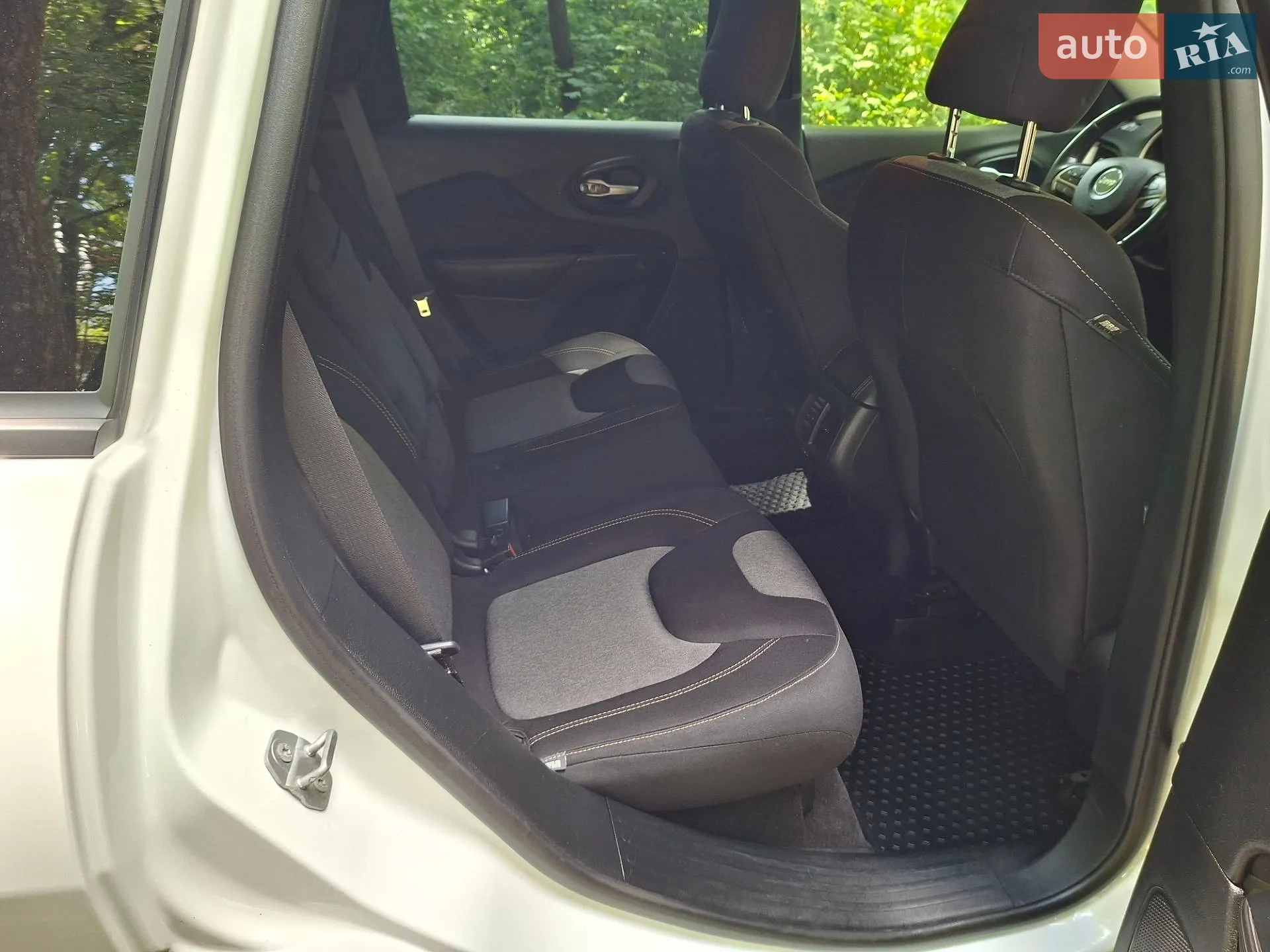 2016 Jeep Cherokee - мініатюра 17