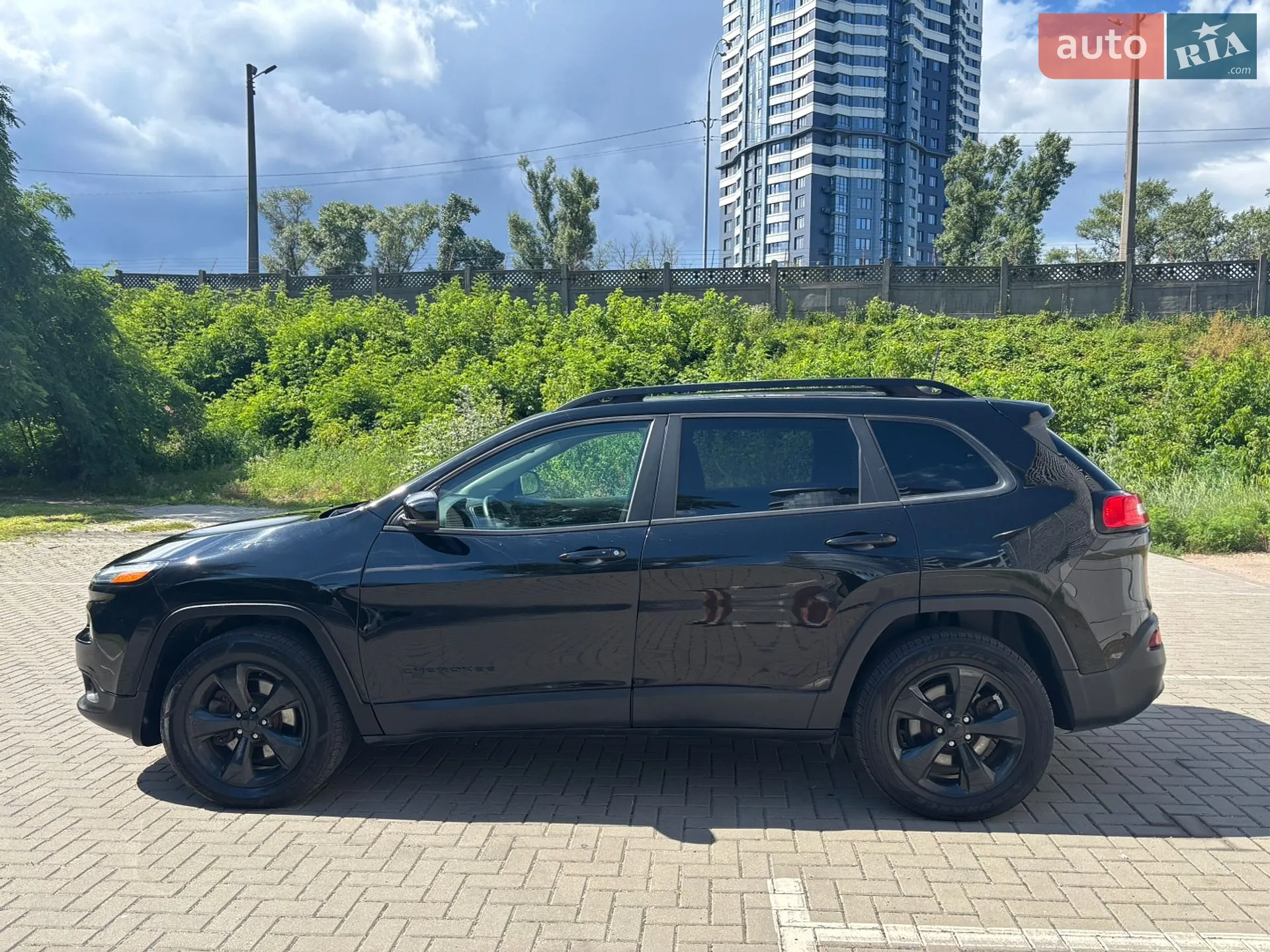 2016 Jeep Cherokee - мініатюра 15