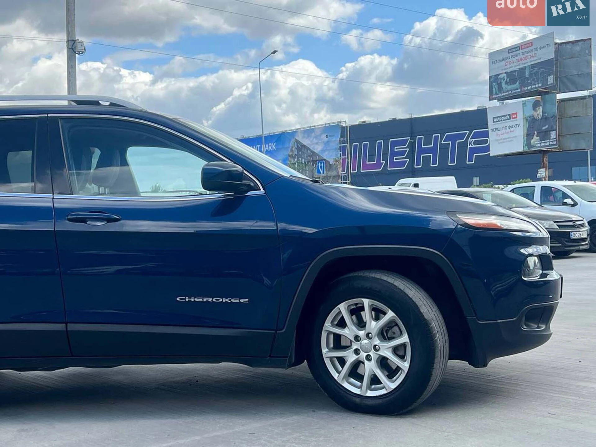 2017 Jeep Cherokee - мініатюра 11