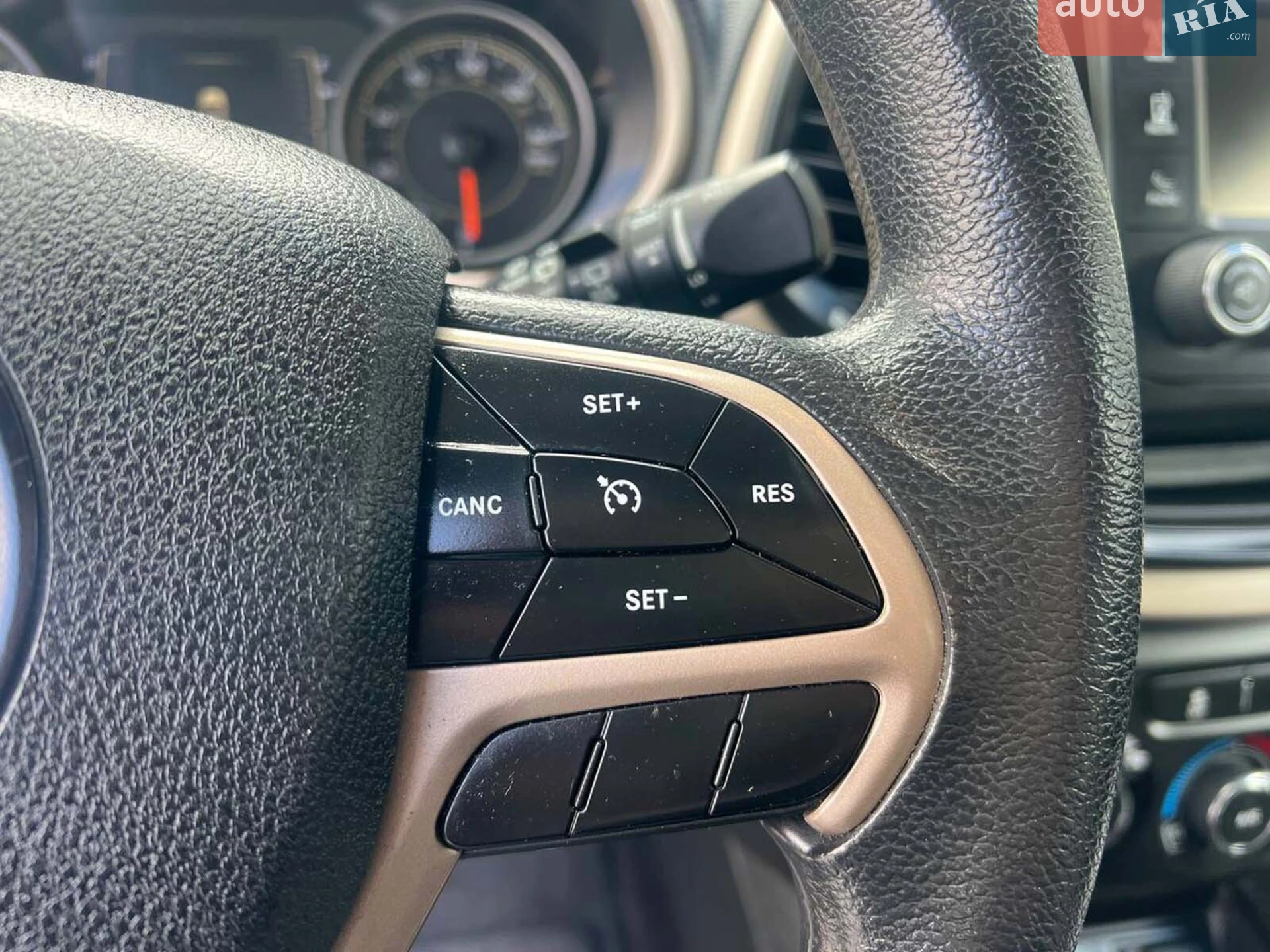 2017 Jeep Cherokee - мініатюра 25
