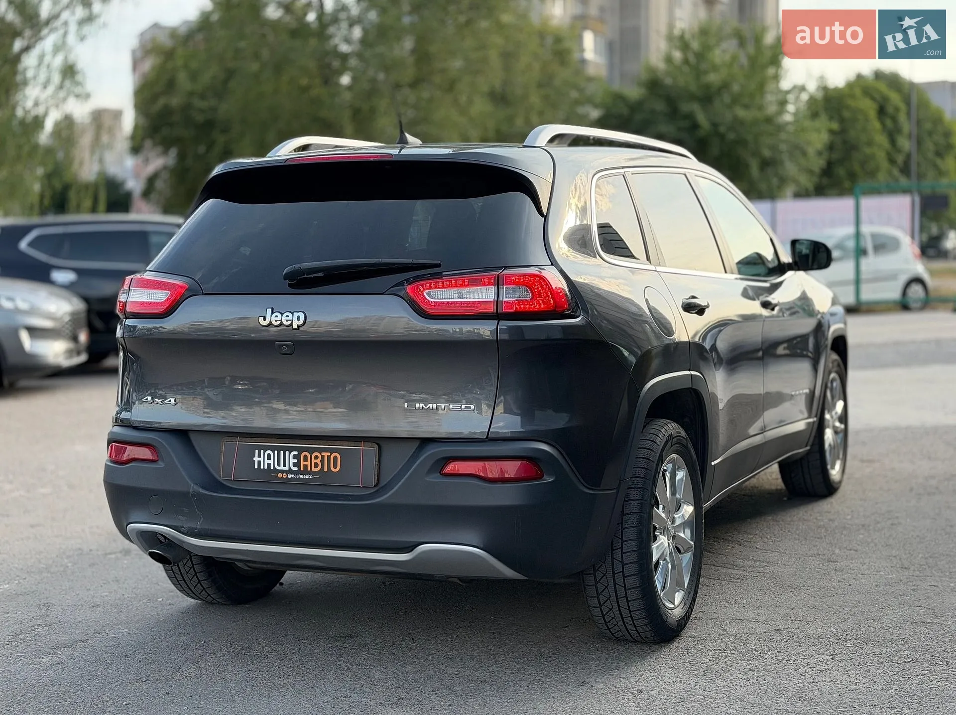2016 Jeep Cherokee - мініатюра 12