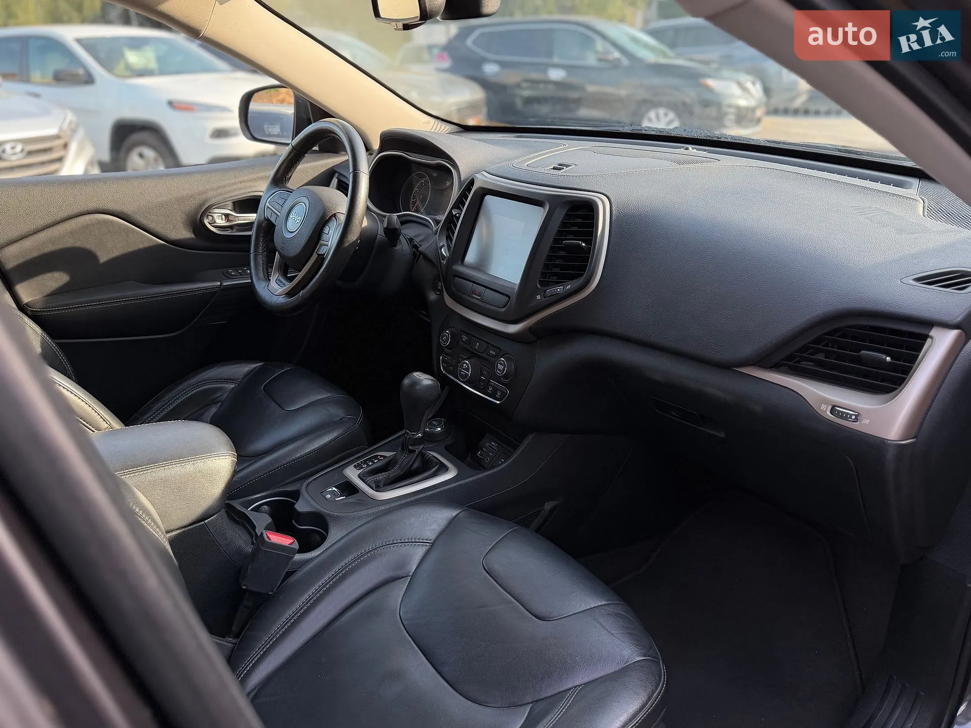 2016 Jeep Cherokee - мініатюра 28