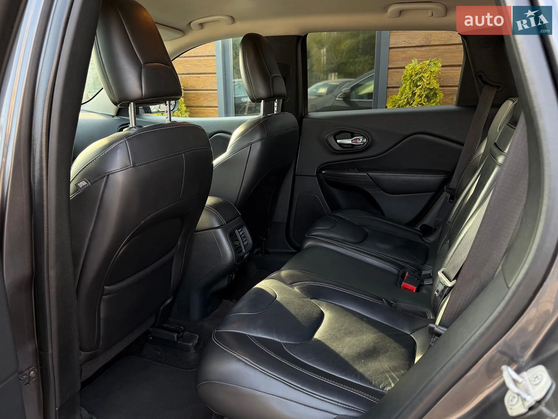 2016 Jeep Cherokee - мініатюра 48
