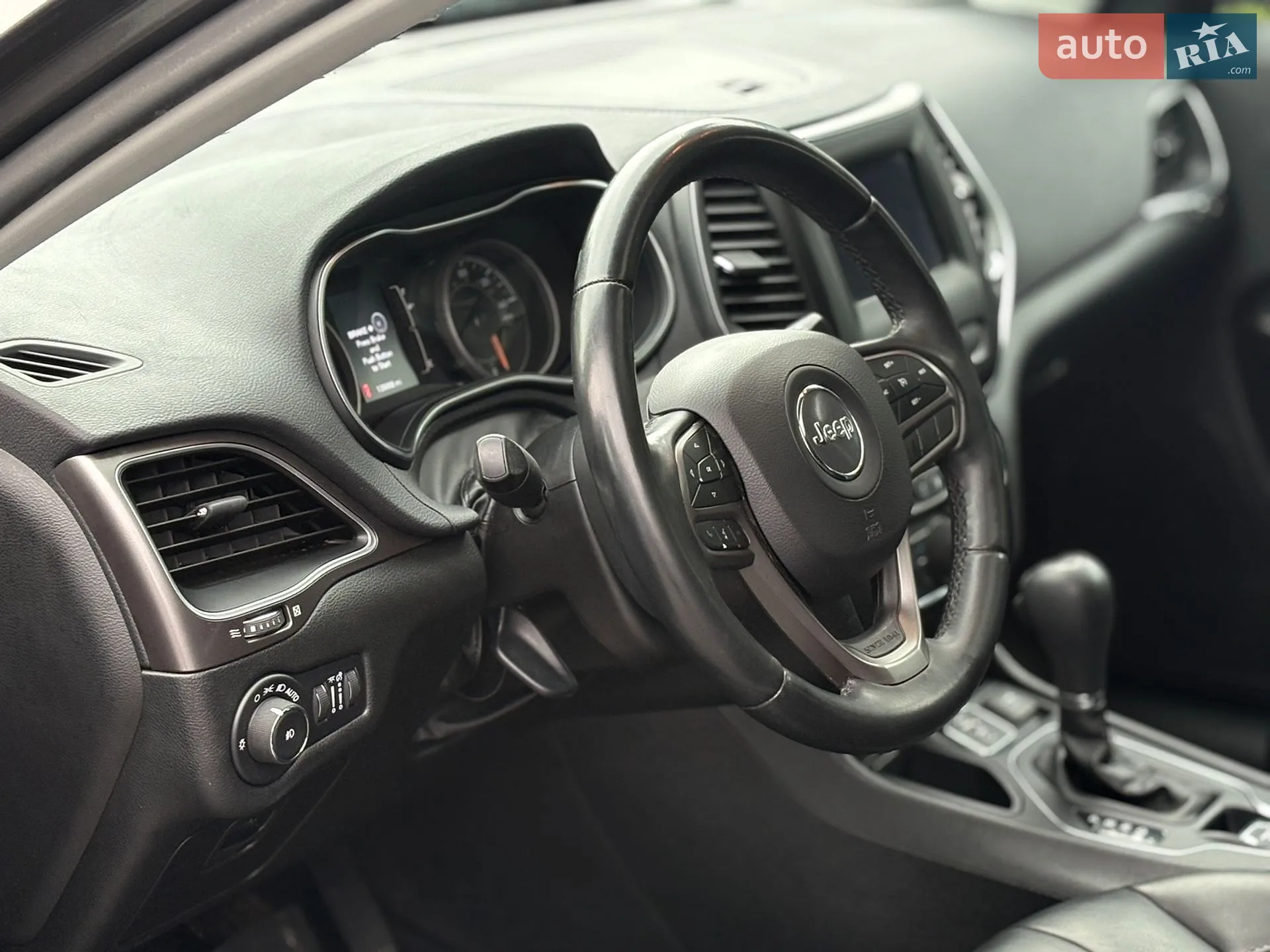 2019 Jeep Cherokee - мініатюра 24