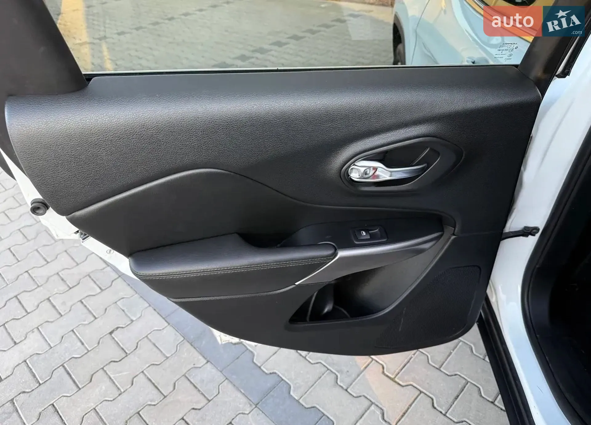 2018 Jeep Cherokee - мініатюра 21