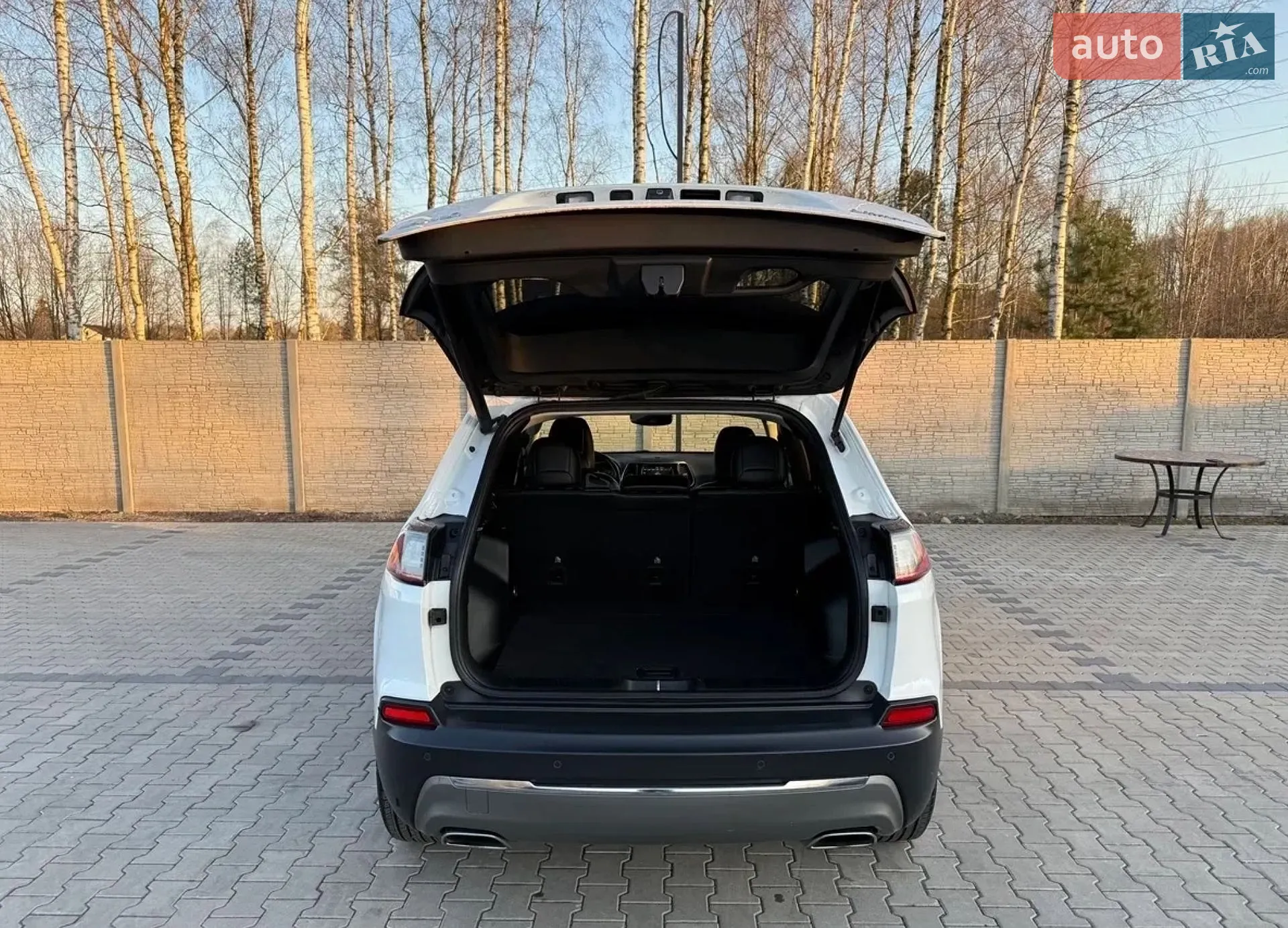 2018 Jeep Cherokee - мініатюра 14