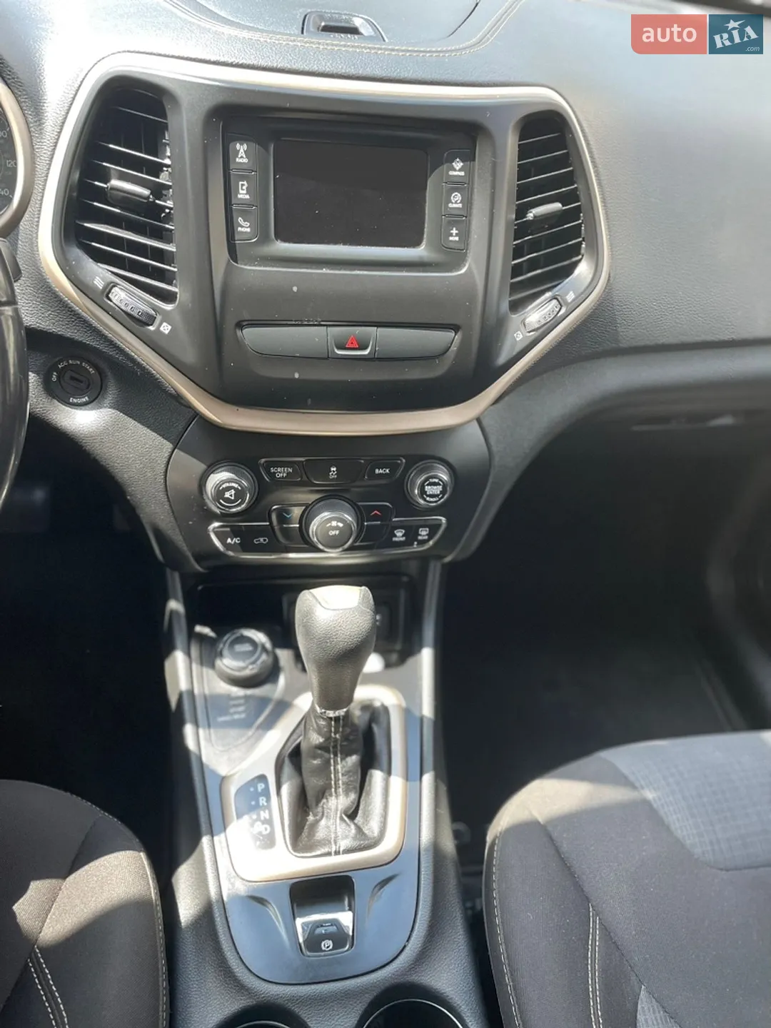 2015 Jeep Cherokee - мініатюра 13