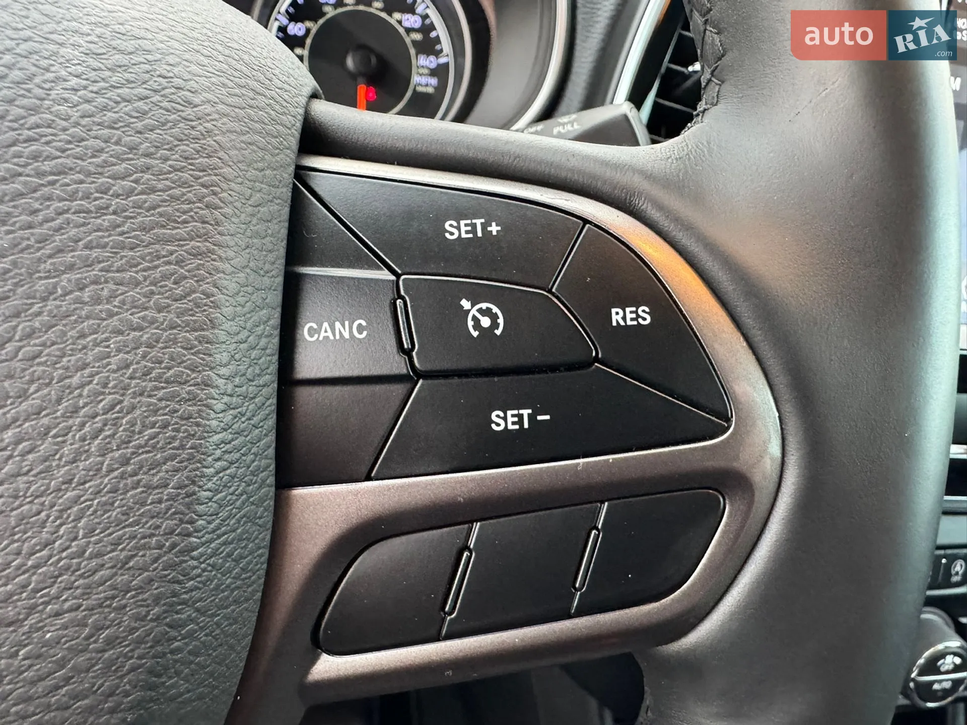 2019 Jeep Cherokee - мініатюра 44