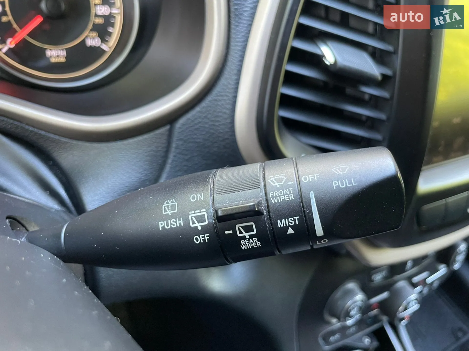 2013 Jeep Cherokee - мініатюра 30