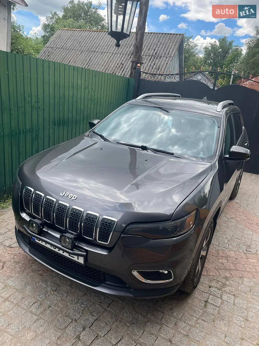 2020 Jeep Cherokee - мініатюра 3