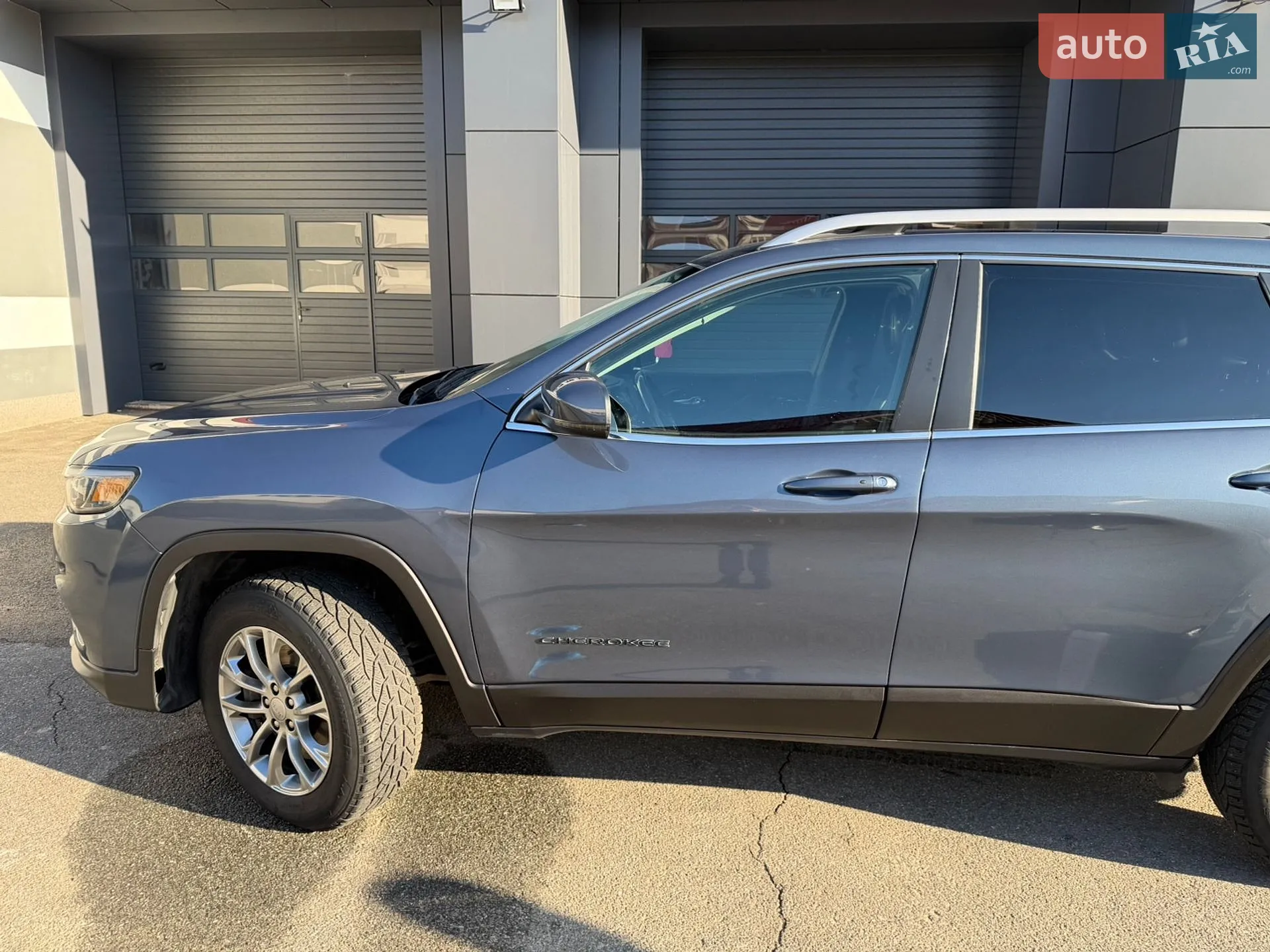 2019 Jeep Cherokee - мініатюра 10