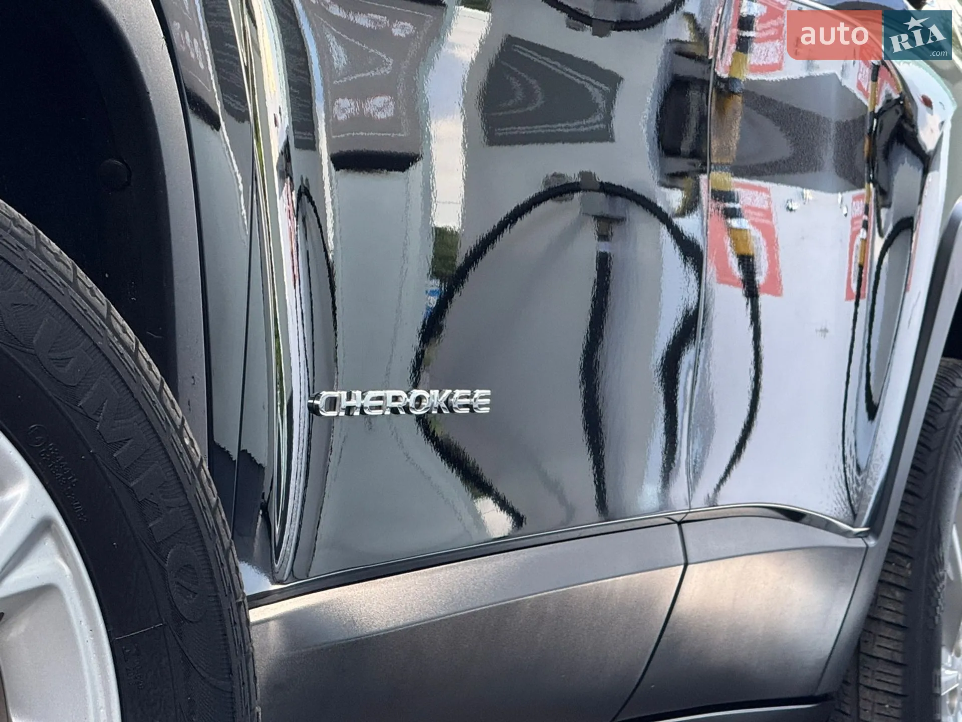 2020 Jeep Cherokee - мініатюра 14