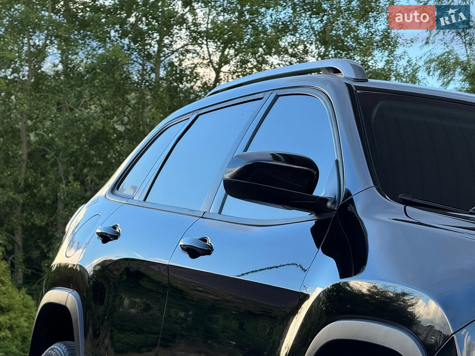 2020 Jeep Cherokee - мініатюра 29
