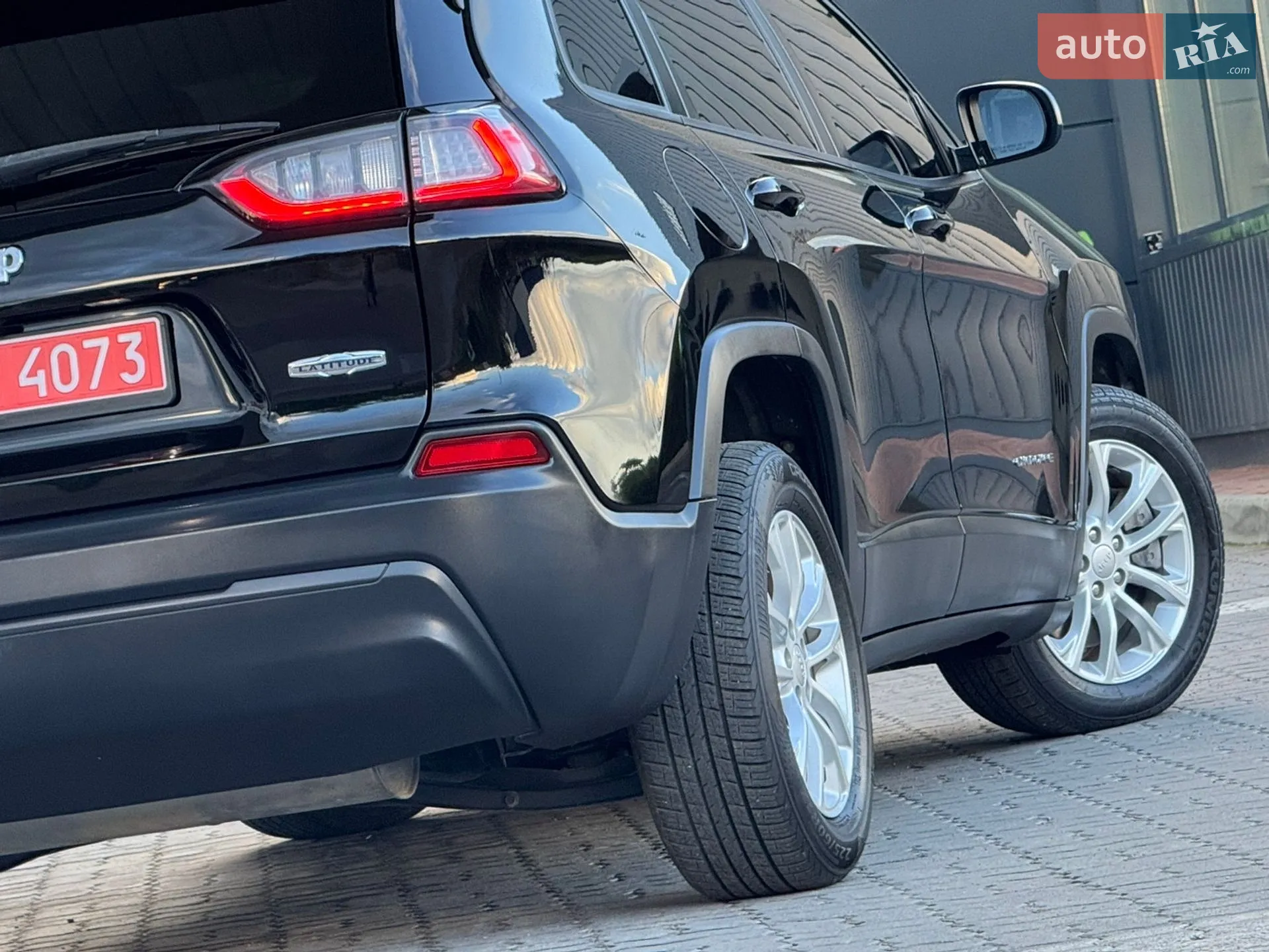 2020 Jeep Cherokee - мініатюра 33
