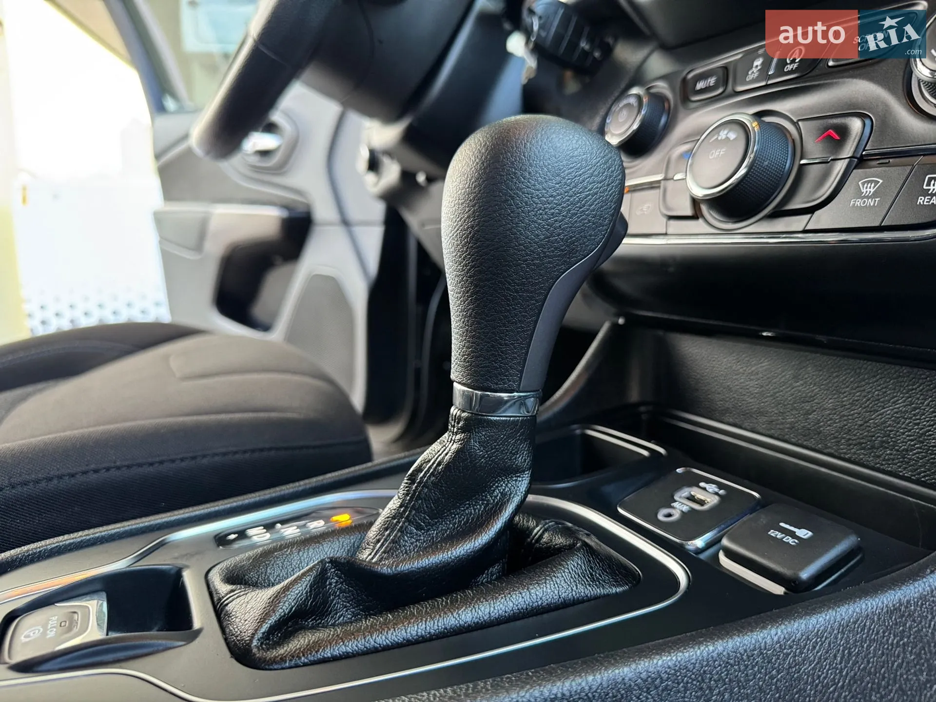2020 Jeep Cherokee - мініатюра 86
