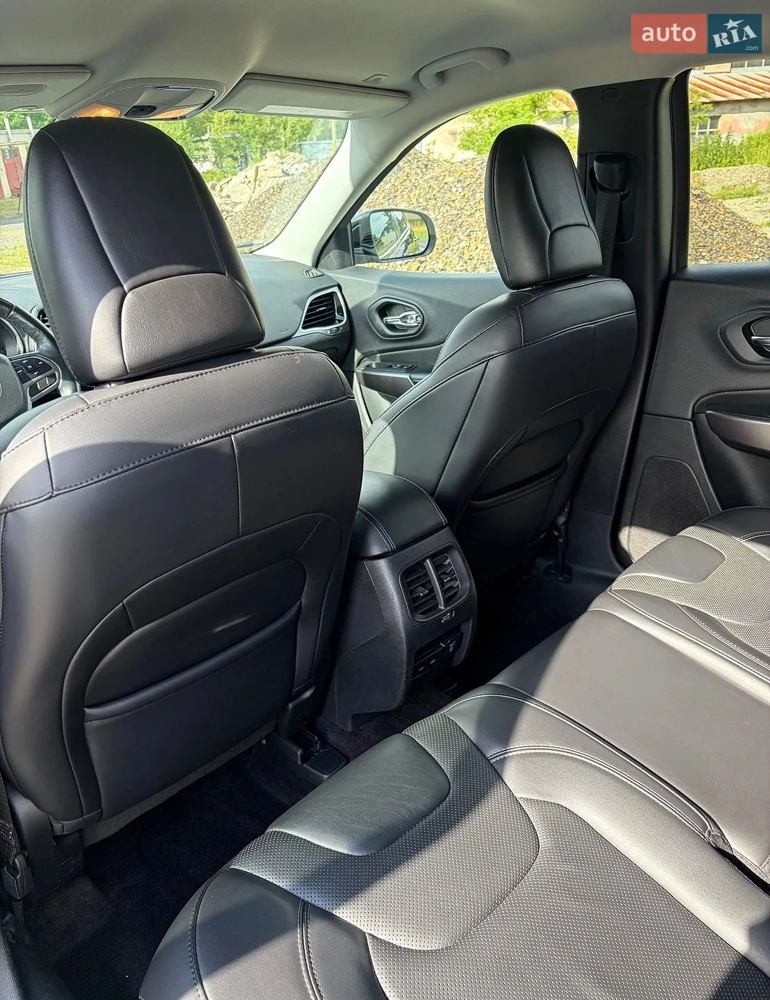 2019 Jeep Cherokee - мініатюра 12