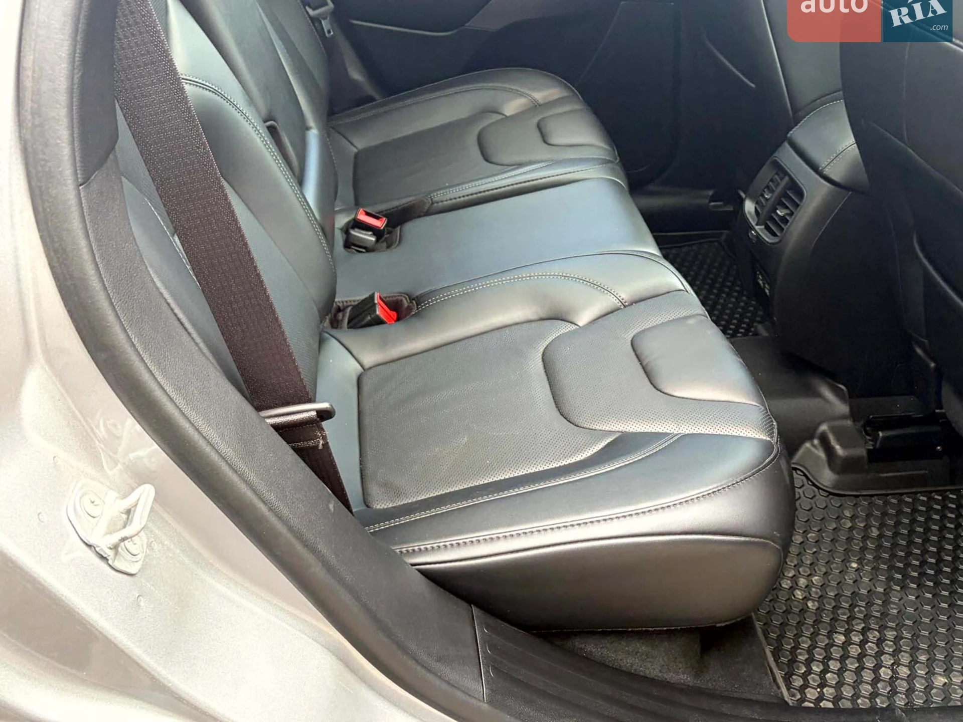 2020 Jeep Cherokee - мініатюра 18
