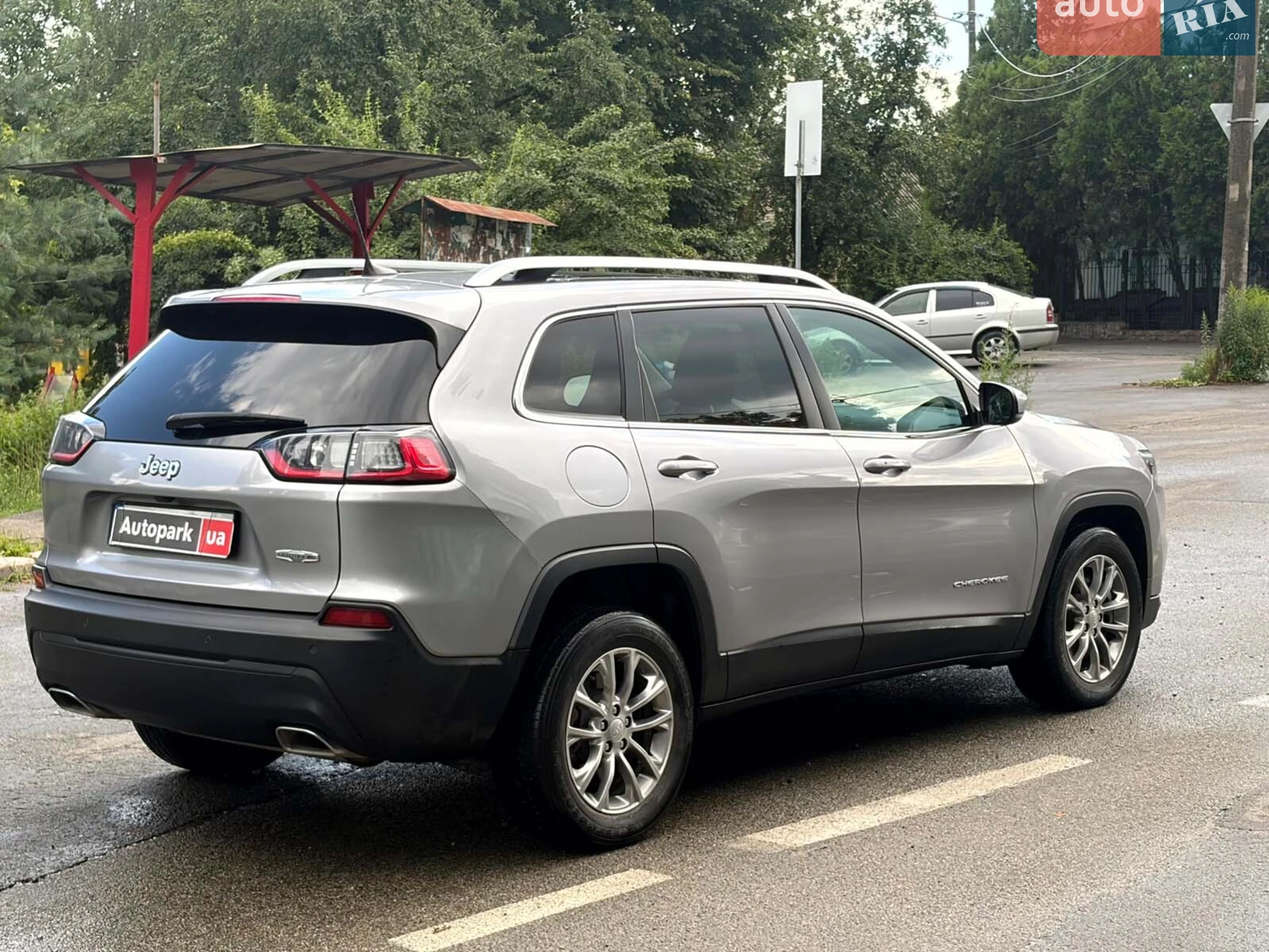 2020 Jeep Cherokee - мініатюра 12