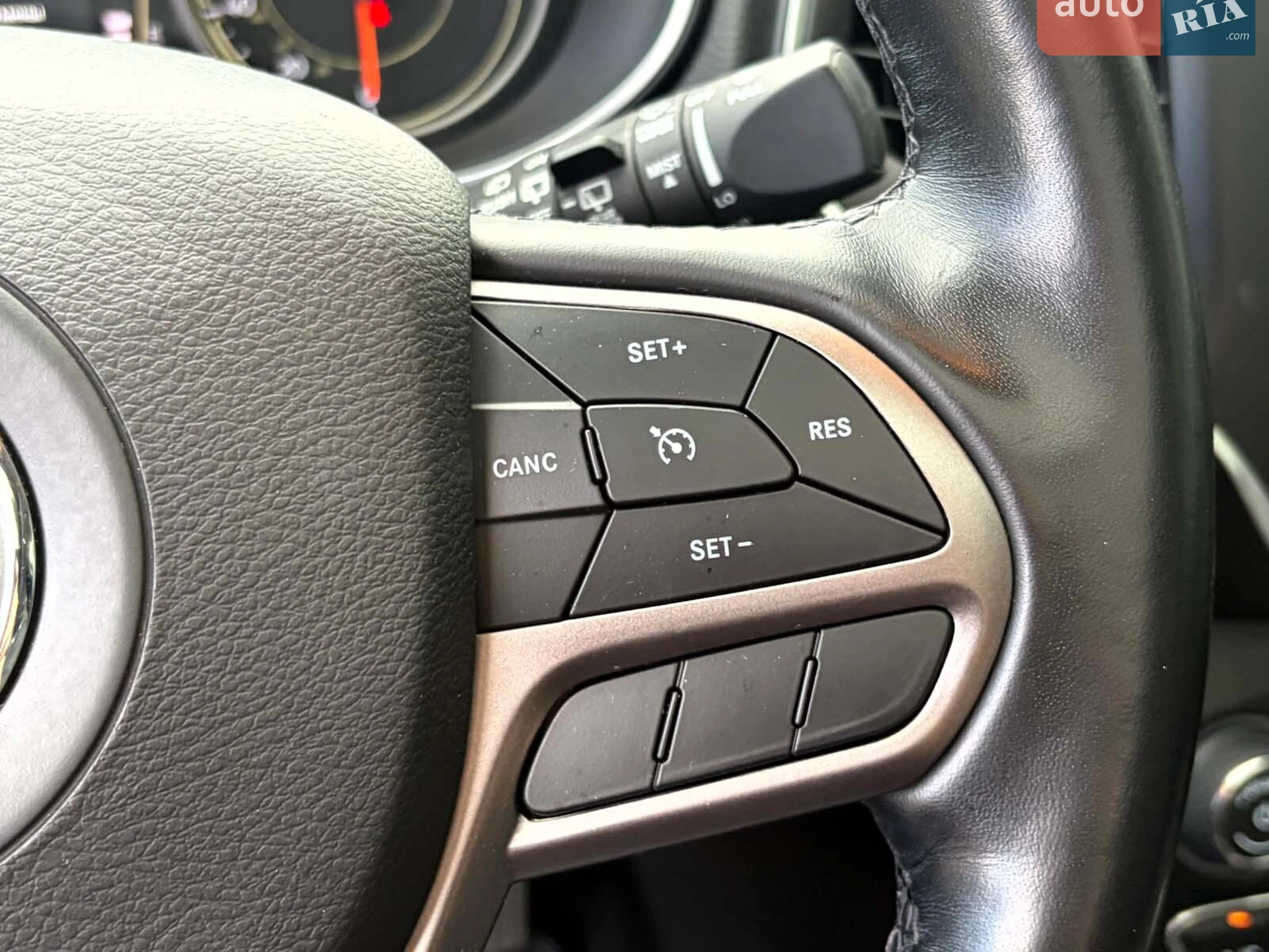 2020 Jeep Cherokee - мініатюра 32