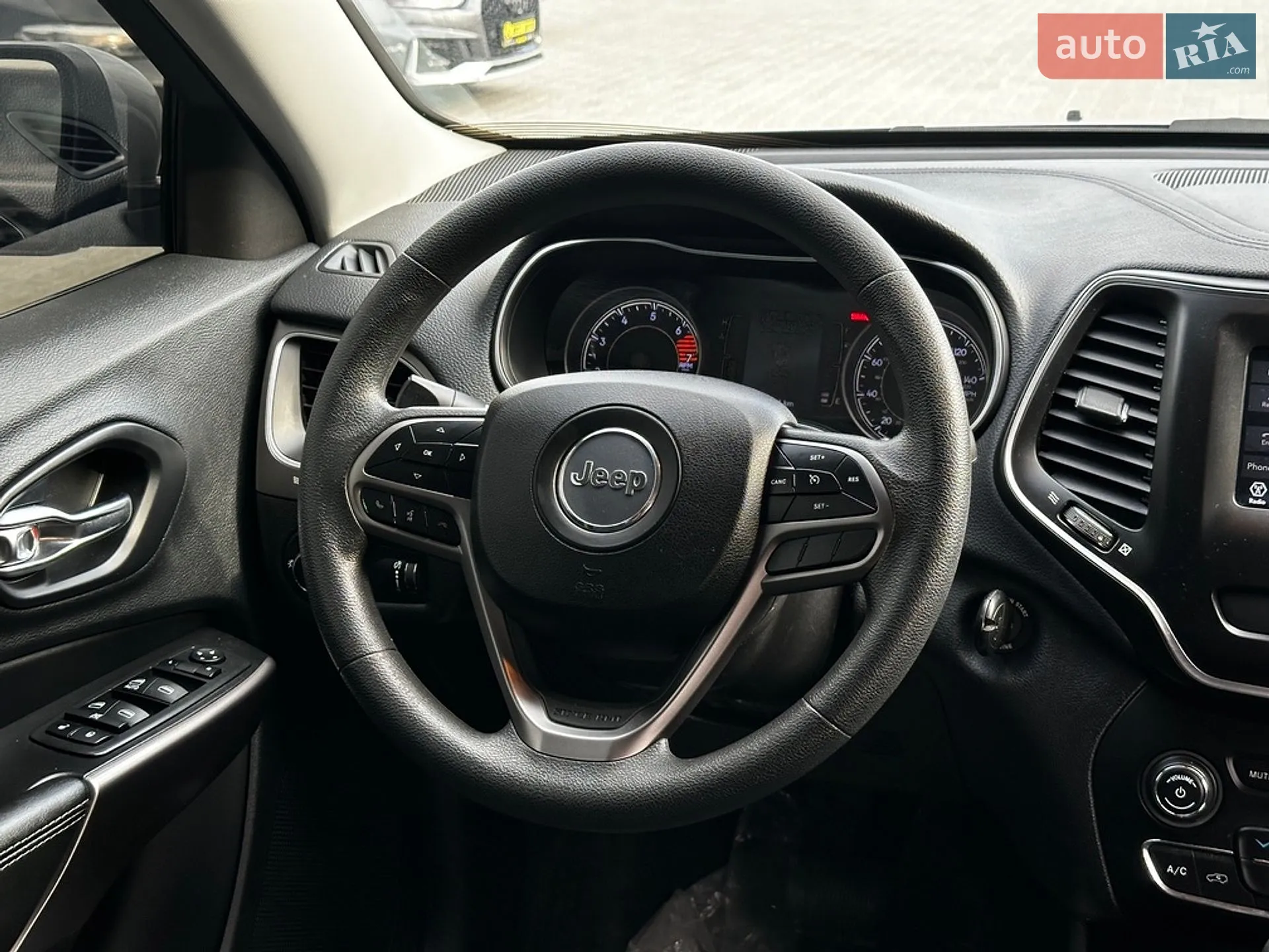 2019 Jeep Cherokee - мініатюра 16