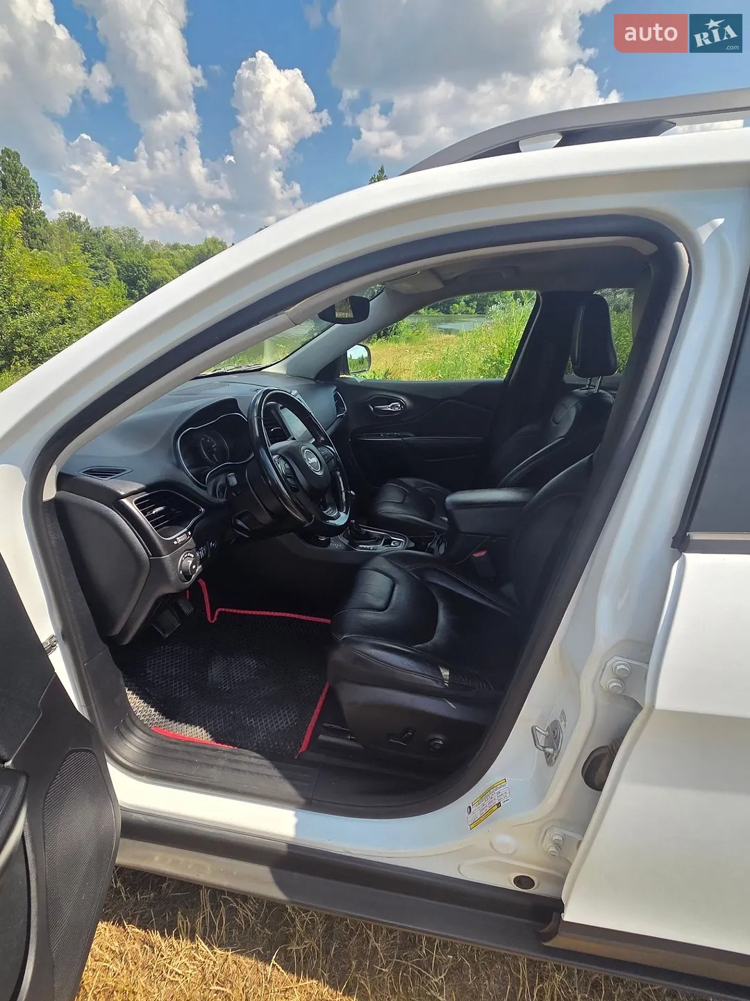 2019 Jeep Cherokee - мініатюра 17