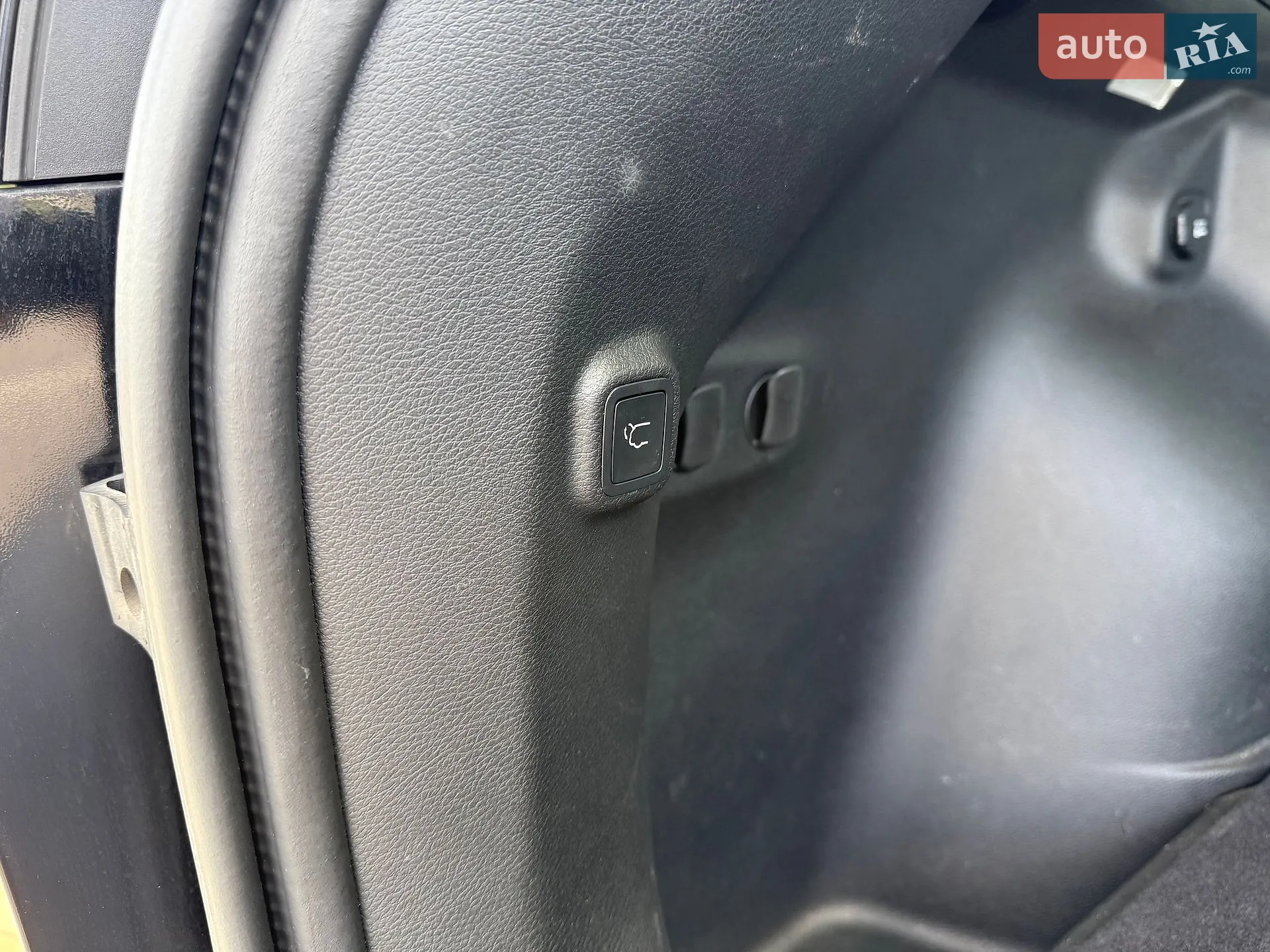 2018 Jeep Cherokee - мініатюра 39