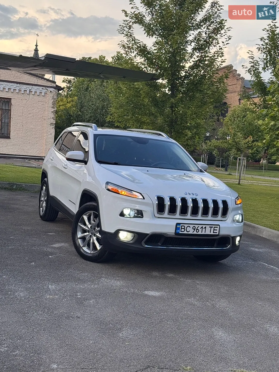2013 Jeep Cherokee - мініатюра 2