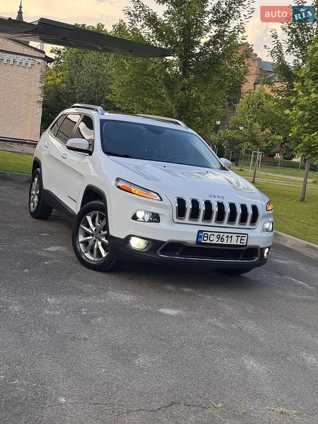 2013 Jeep Cherokee - мініатюра 3