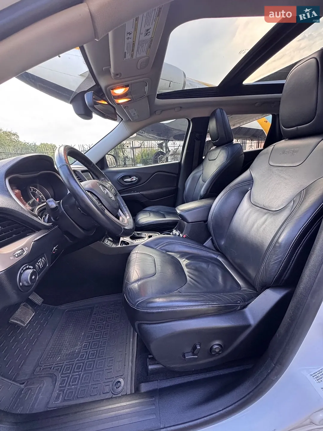 2013 Jeep Cherokee - мініатюра 18