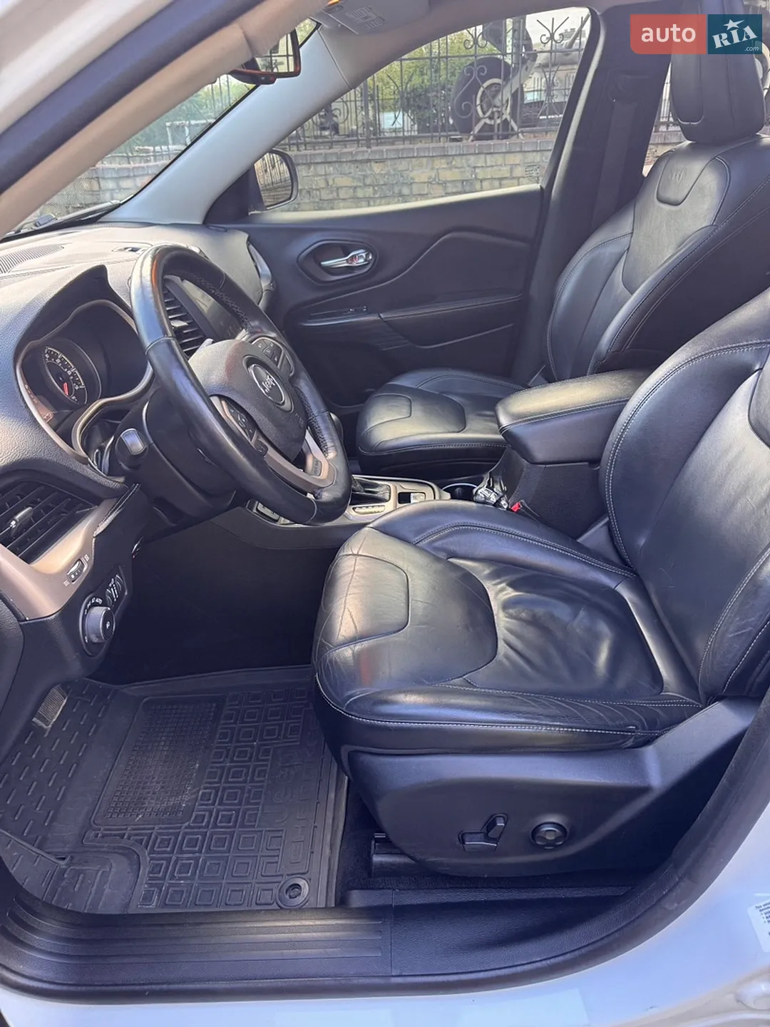 2013 Jeep Cherokee - мініатюра 19