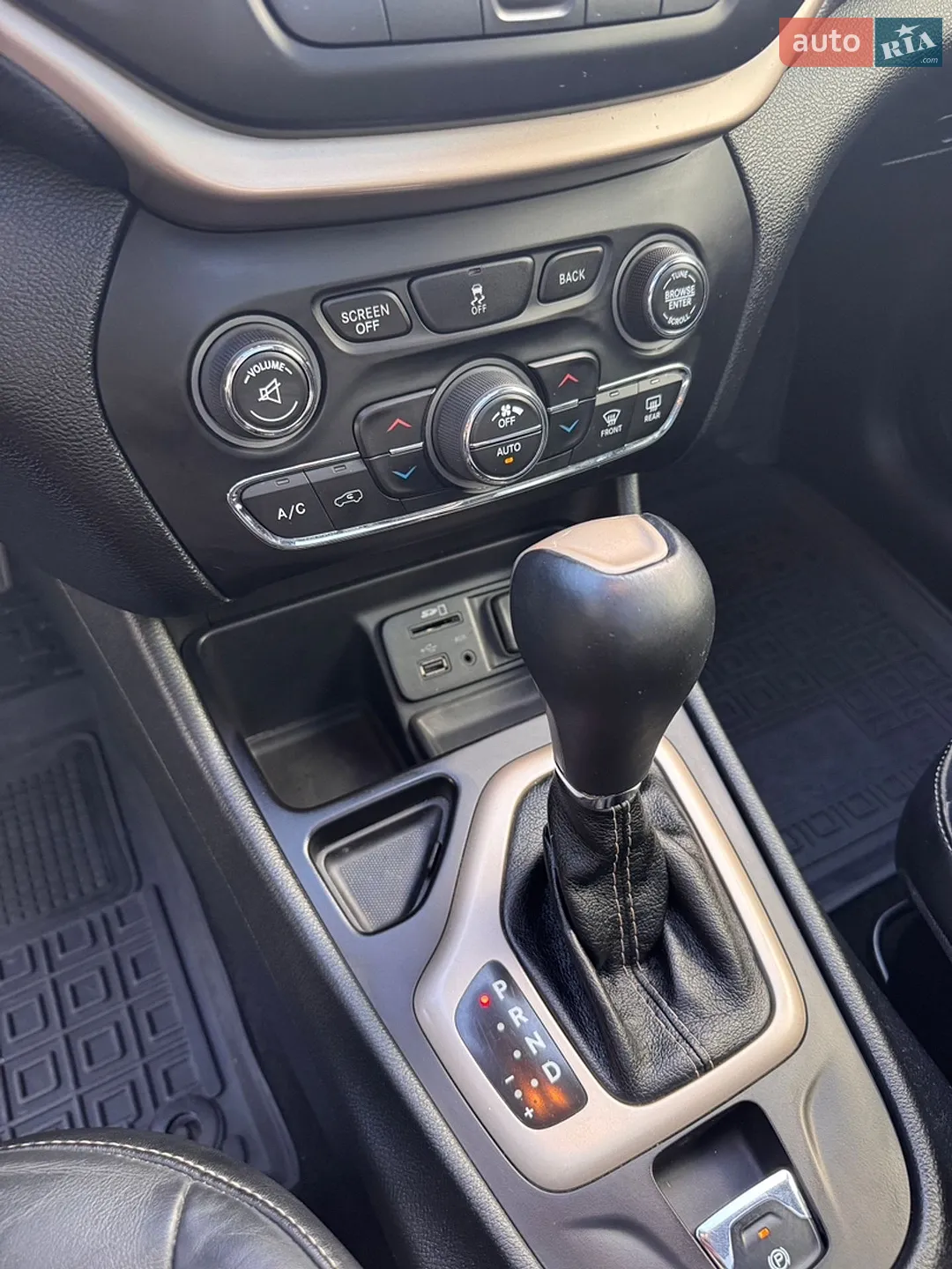 2013 Jeep Cherokee - мініатюра 37