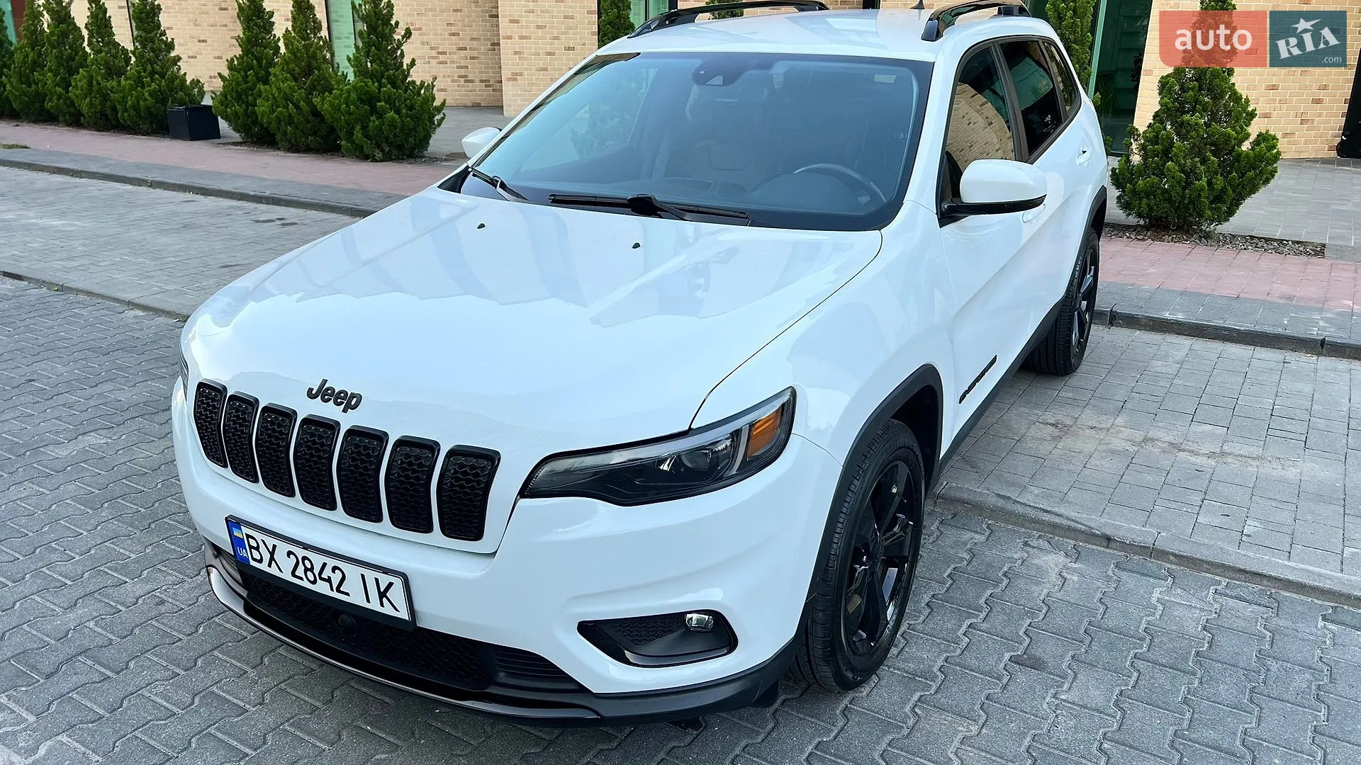 2020 Jeep Cherokee - мініатюра 5