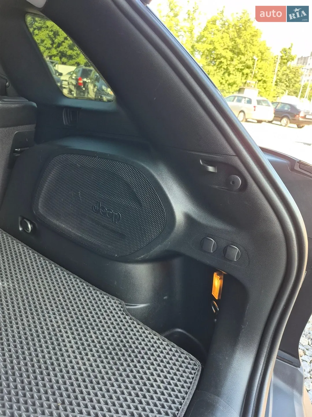 2018 Jeep Cherokee - мініатюра 18