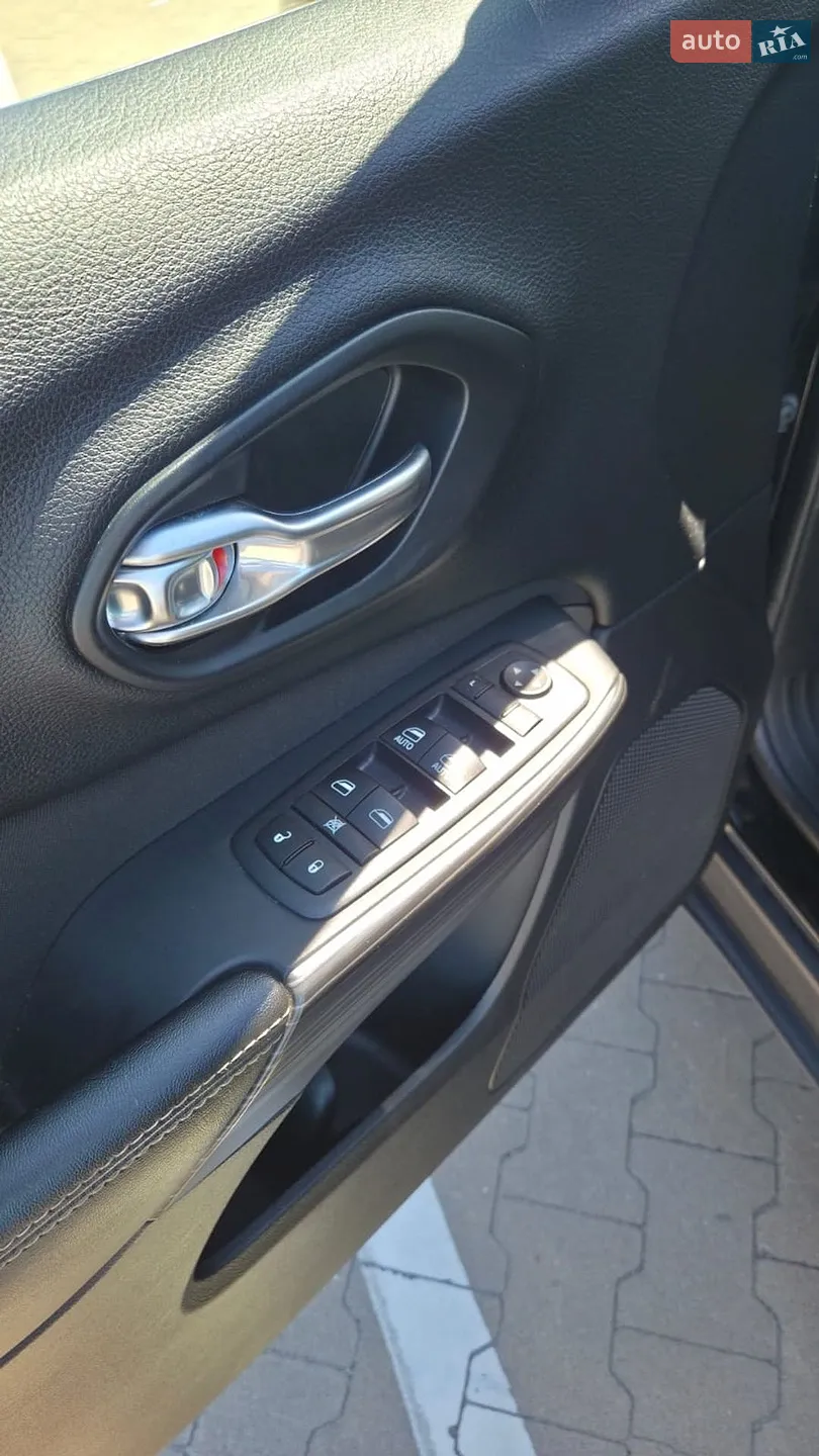 2016 Jeep Cherokee - мініатюра 9