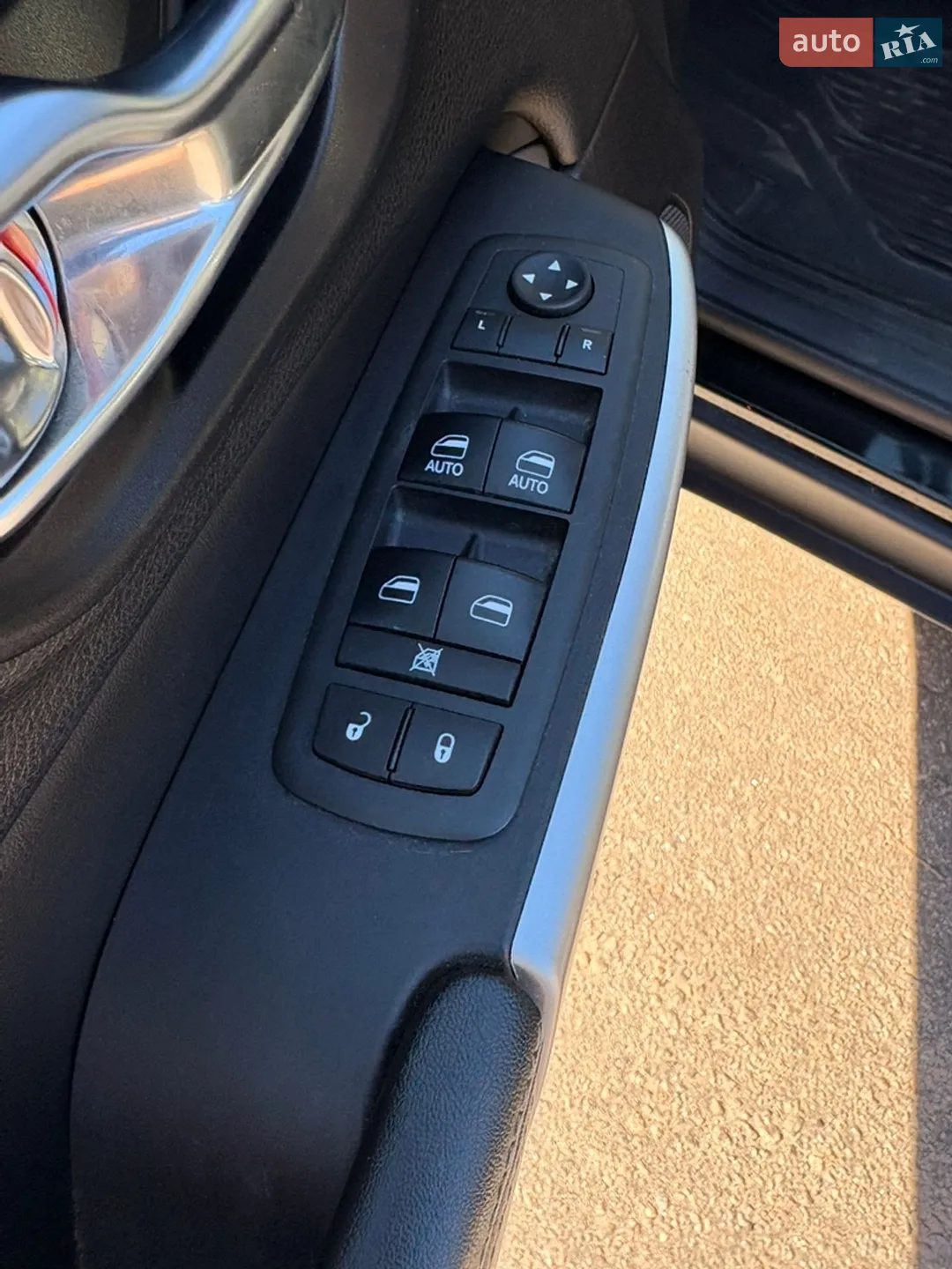 2017 Jeep Cherokee - мініатюра 13
