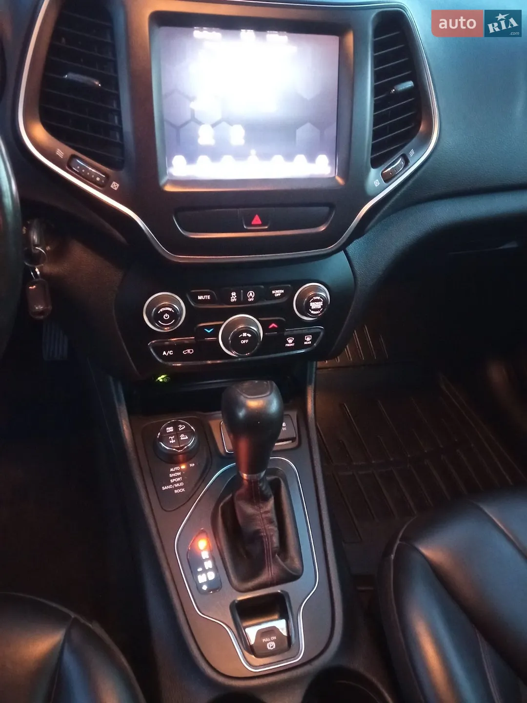 2019 Jeep Cherokee - мініатюра 36