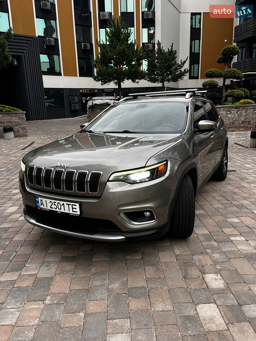 2018 Jeep Cherokee - мініатюра 2