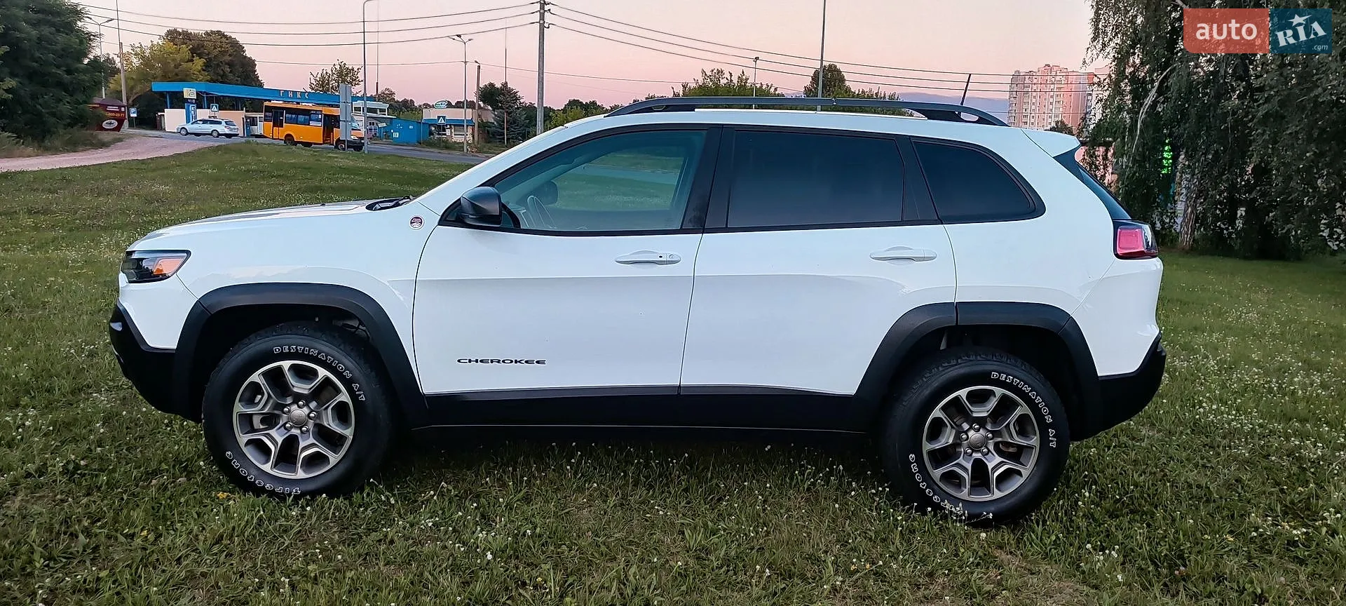 2020 Jeep Cherokee - мініатюра 18