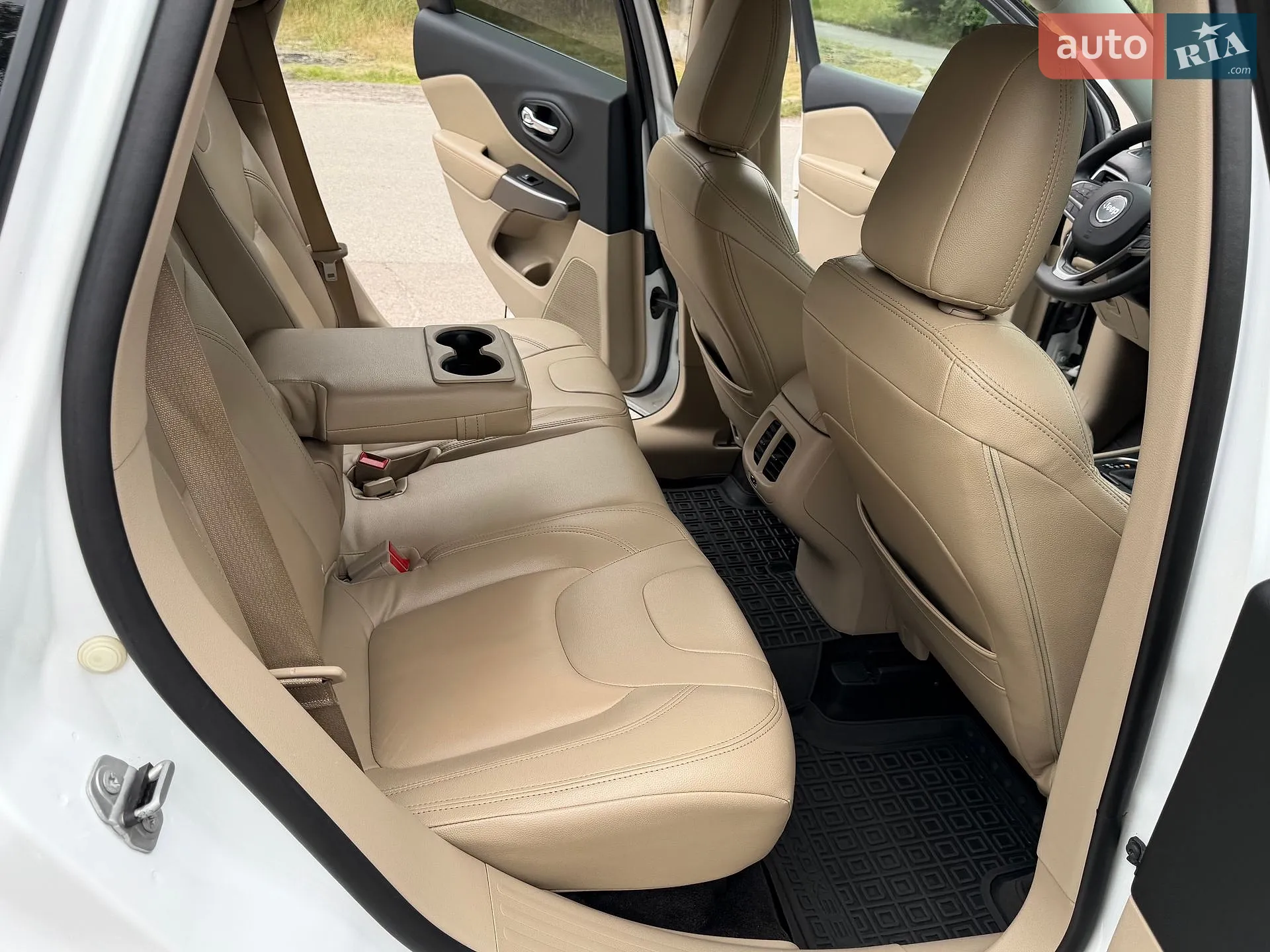2018 Jeep Cherokee - мініатюра 17