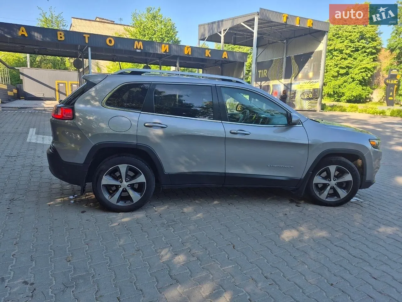 2018 Jeep Cherokee - мініатюра 9