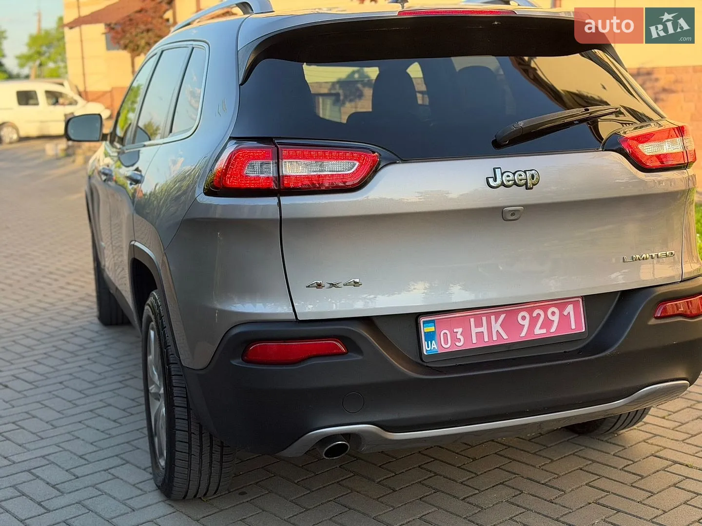 2018 Jeep Cherokee - мініатюра 14