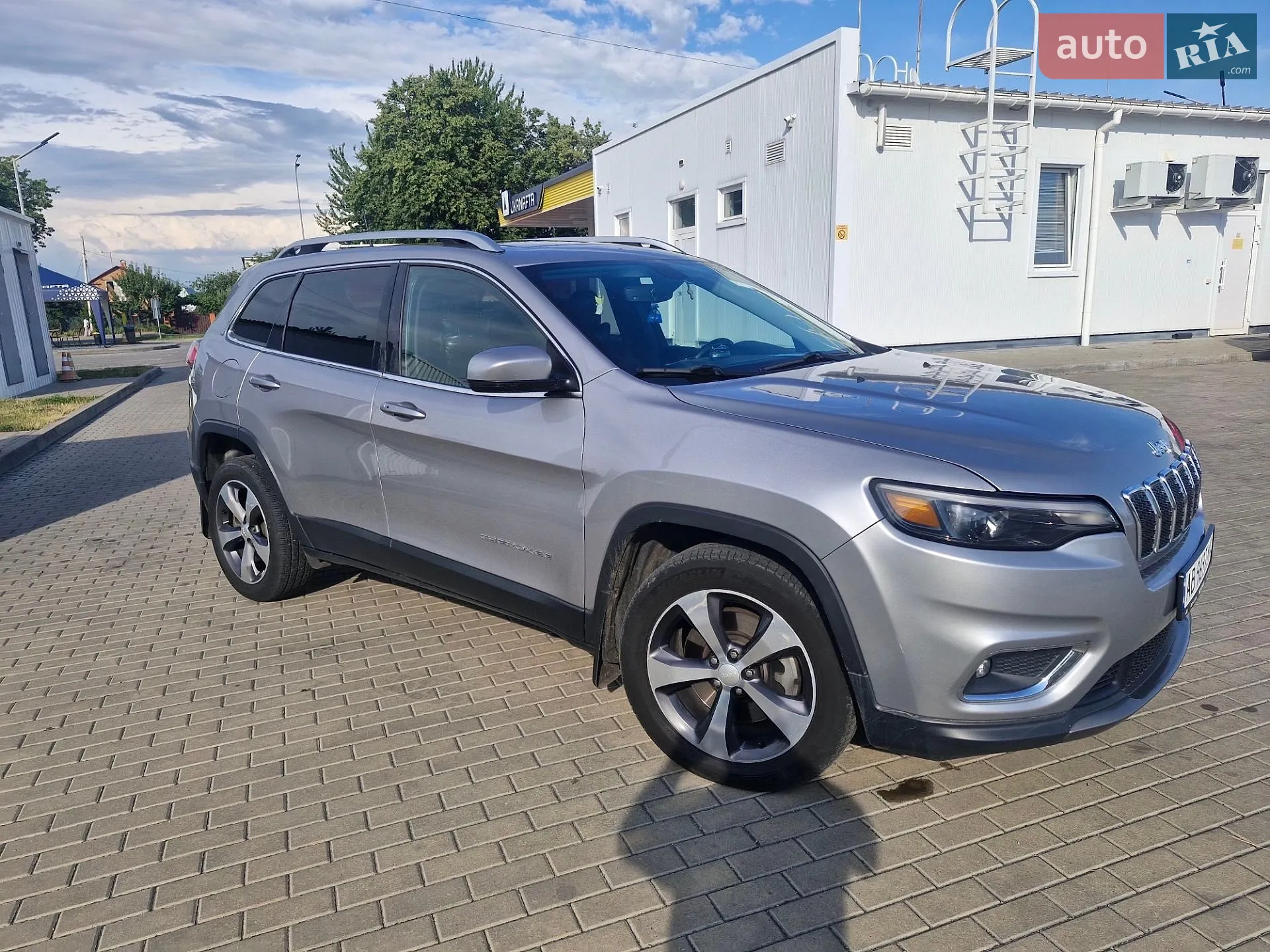 2018 Jeep Cherokee - мініатюра 13
