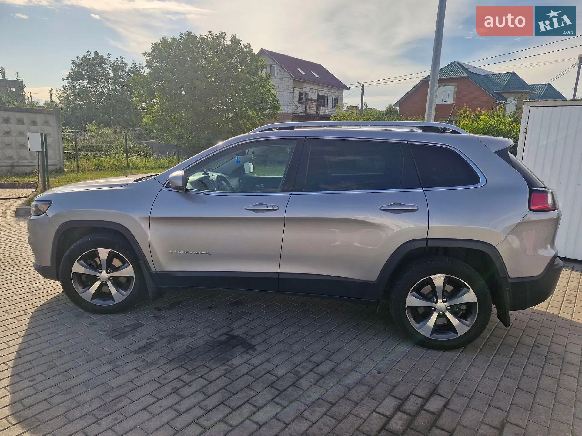 2018 Jeep Cherokee - мініатюра 14