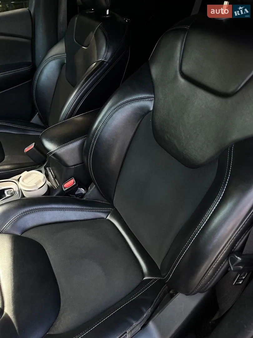 2019 Jeep Cherokee - мініатюра 16